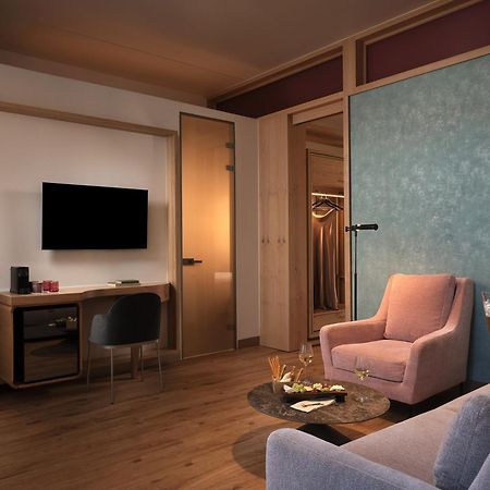 Domus Blanc Boutique Hotel ハニア エクステリア 写真