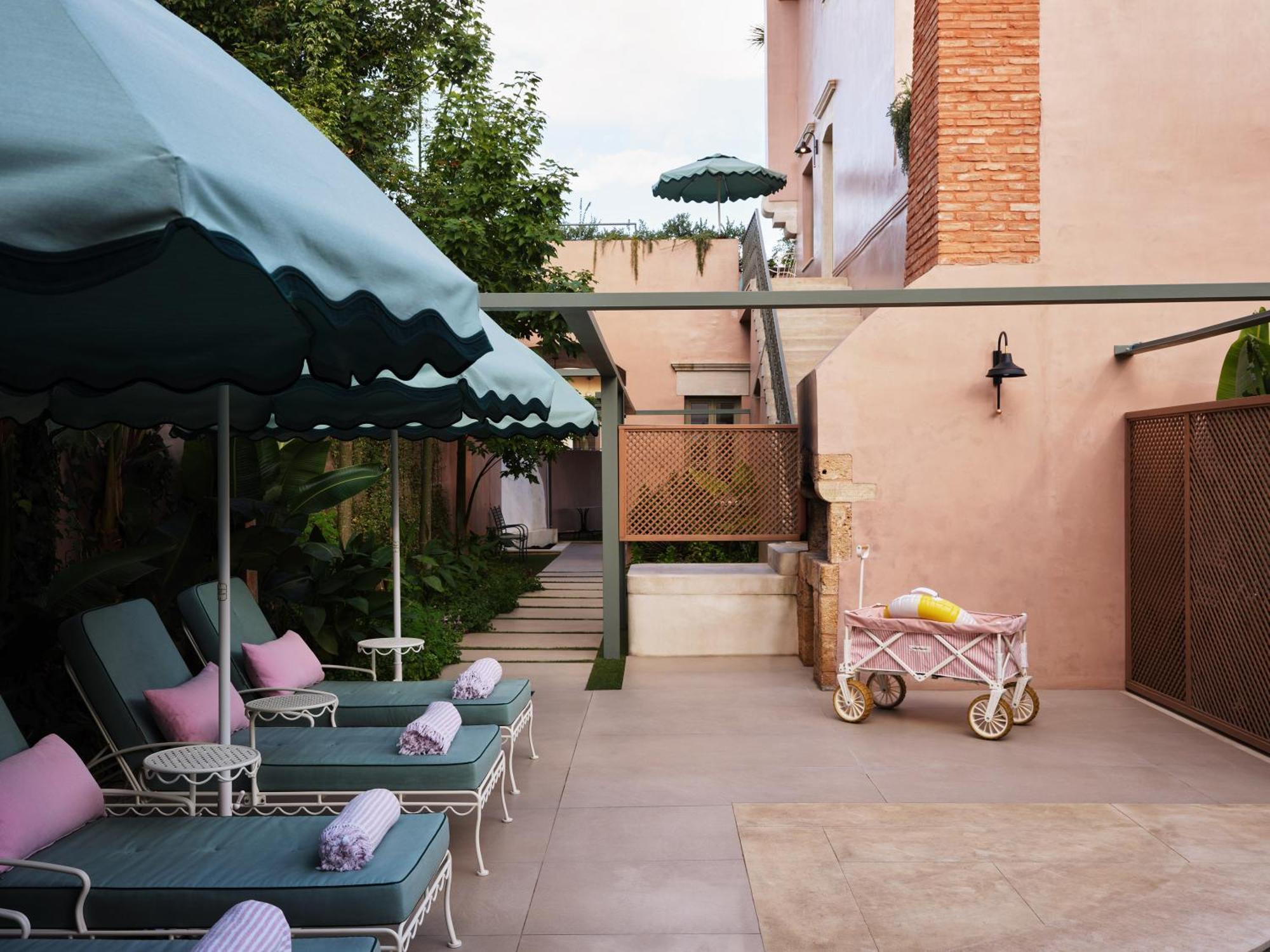 Domus Blanc Boutique Hotel ハニア エクステリア 写真