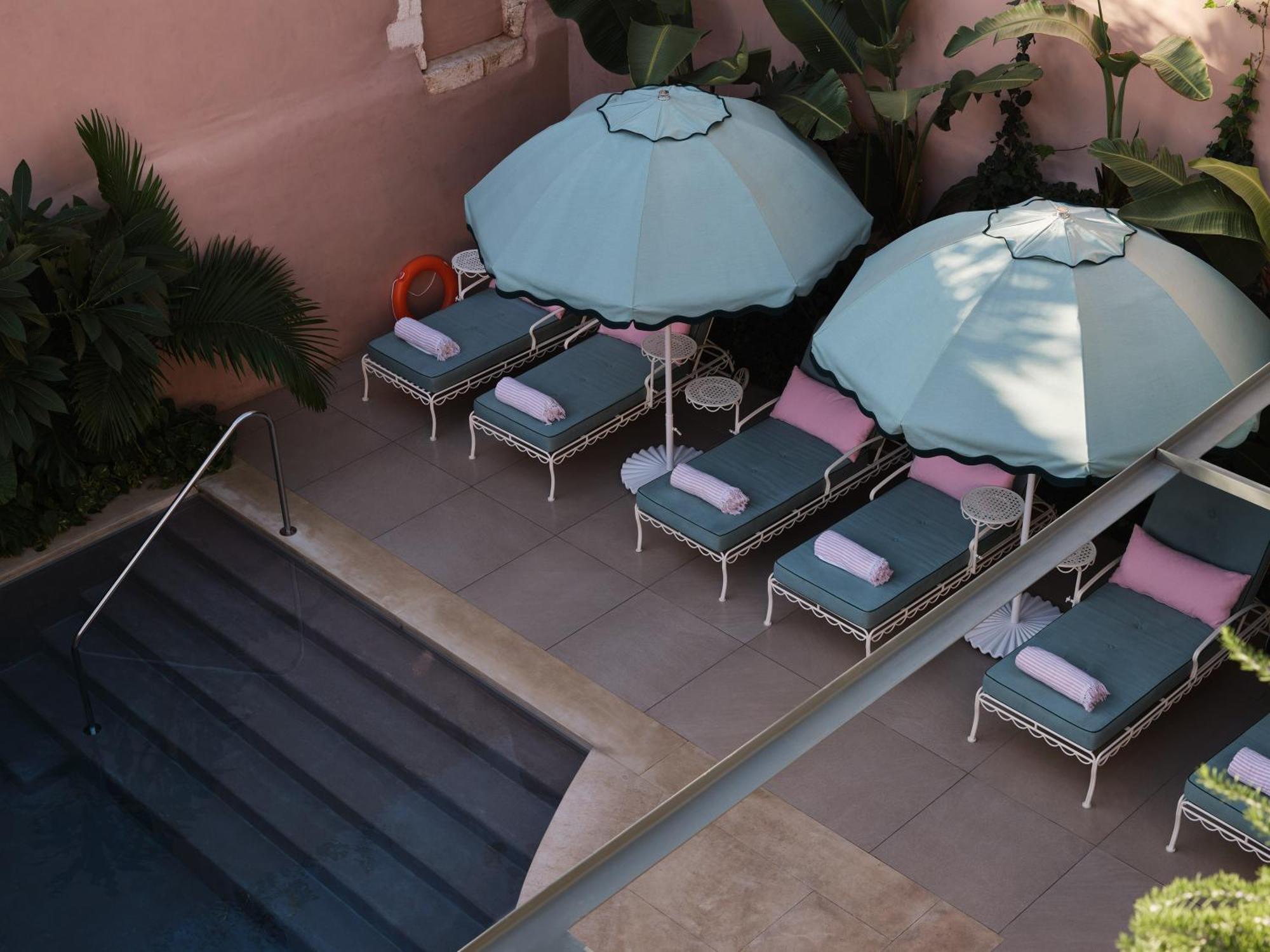 Domus Blanc Boutique Hotel ハニア エクステリア 写真